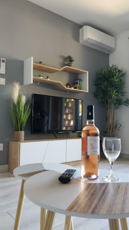 Apartment T2 Confort - Calme - Proche Plage Ла-Сьота Экстерьер фото